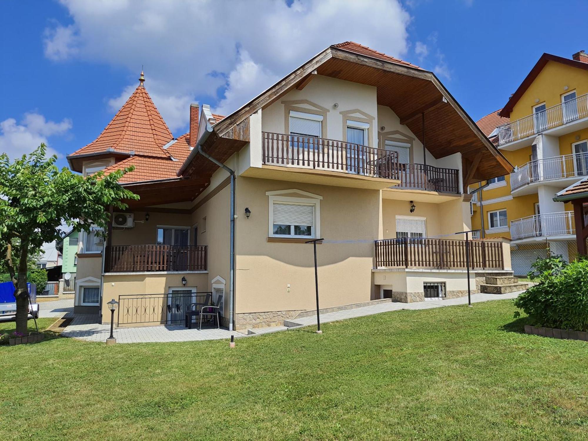 Villa Terra Heviz Exterior photo